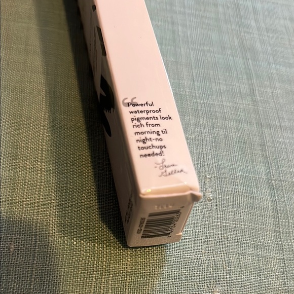 Laura Geller INKcredible Waterproof Gel Eyeliner Pencil - Blackbird - Picture 4 of 4